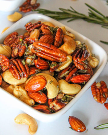 Rosemary Roasted Mixed Nuts (Healthy Snack)