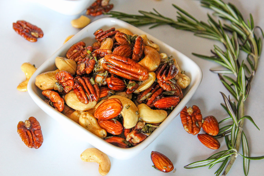 Rosemary Roasted Mixed Nuts (Healthy Snack)